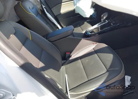 2025 Chevrolet Trax Fwd Activ z USA, uszkodzony, nr VIN KL77LKEP4SC087116